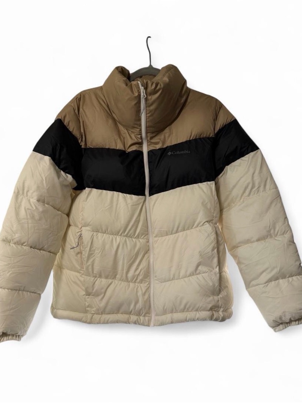 Columbia women’s XL Colorblock Puffer Jacket in Beige, Black & Tan